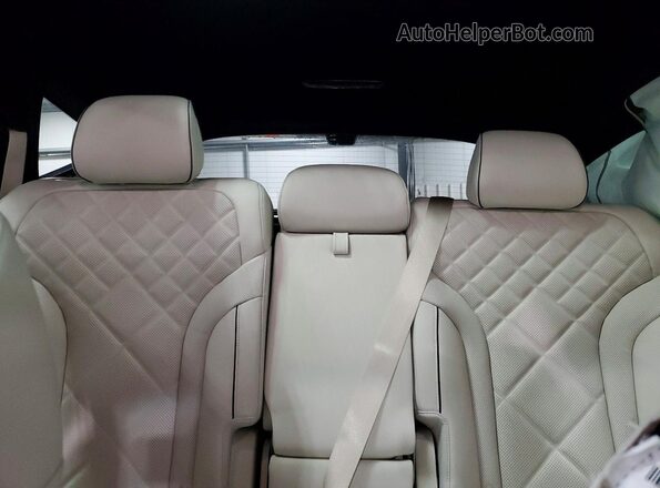 KMUHEESC4TU314768 2026 GENESIS GV80 White Vista de los asientos traseros