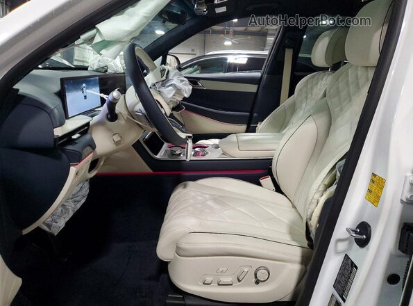 KMUHEESC4TU314768 2026 GENESIS GV80 White Vista interior delantera