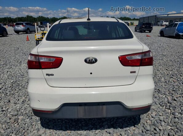 KNADM4A39G6639004 2016 KIA RIO White Вид ззаду