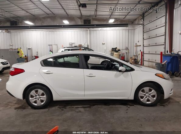 KNAFK4A65G5610260 2016 KIA FORTE White Vista interior de 360 grados