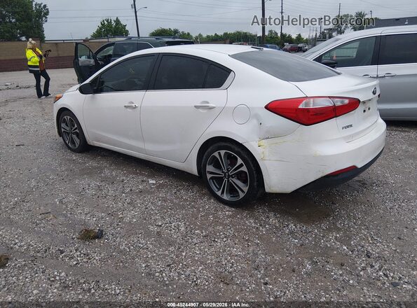 KNAFX4A82G5522365 2016 KIA FORTE White Trasero izquierdo