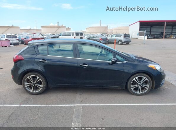 KNAFX5A87G5601276 2016 KIA FORTE Black Вид задньої частини салону