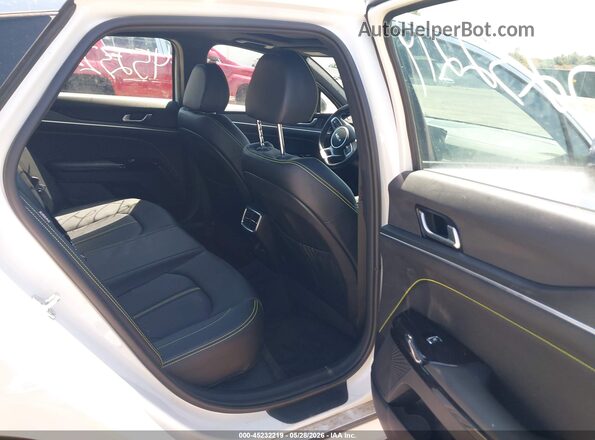 KNAG44J80T5410557 2026 KIA K5 White Вид наклейки з VIN-кодом