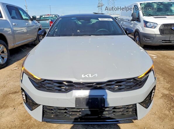 KNAG64J71S5347484 2025 KIA K5 Silver Widok z przodu