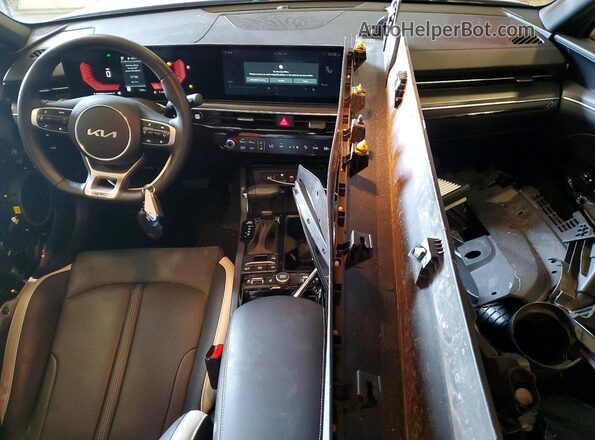 KNAG64J71S5355116 2025 KIA K5 Gray Vista del salpicadero