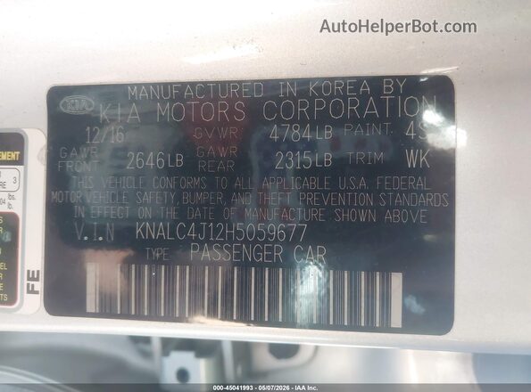 KNALC4J12H5059677 2017 KIA CADENZA Silver Вид підкапотного простору
