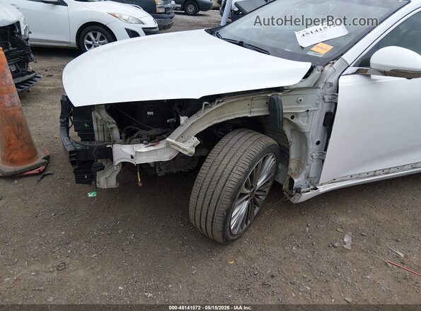 KNALC4J1XJ5099592 2018 KIA CADENZA White Front view