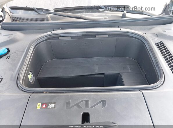 KNDADFS53R6027000 2024 KIA EV9 White Հետևի տեսք
