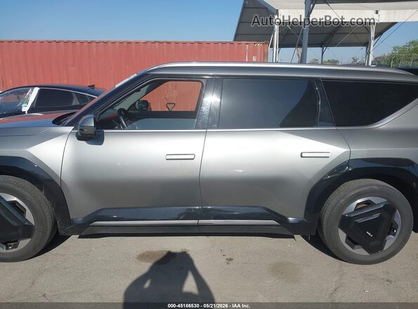 KNDADFS54R6033792 2024 KIA EV9 Gray Vista interior de 360 grados