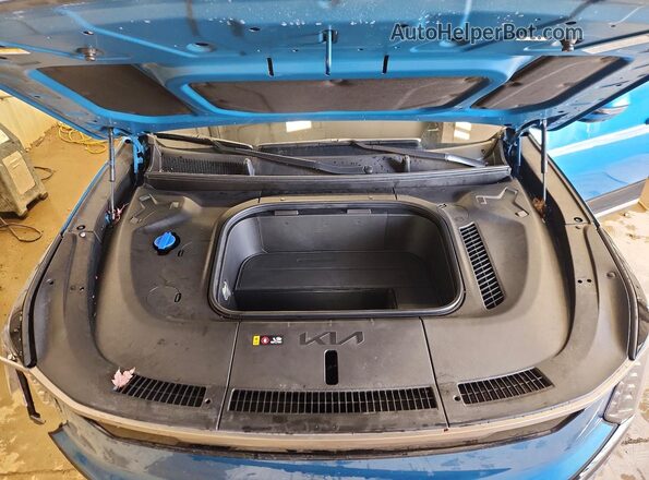 KNDADFS5XR6033618 2024 KIA EV9 Blue Vista del compartimento del motor