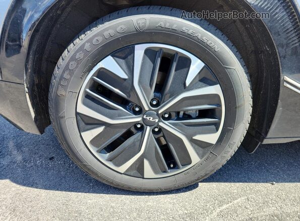 KNDC34LA7R5202107 2024 KIA EV6 Silver Սալոնի 360 աստիճան տեսք