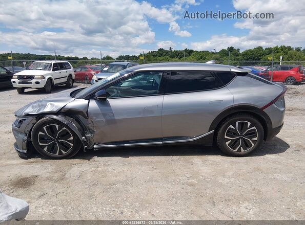 KNDC3DLC4N5061749 2022 KIA EV6 Gray Vista interior de 360 grados