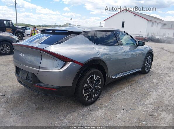 KNDC3DLC4N5061749 2022 KIA EV6 Gray Trasero derecho