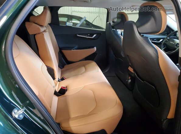KNDC3DLC6P5151424 2023 KIA EV6 Green Vista interior trasera