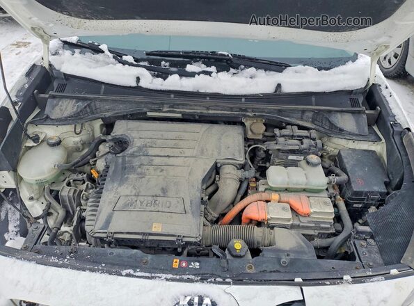 KNDCB3LC1K5226875 2019 KIA NIRO White 