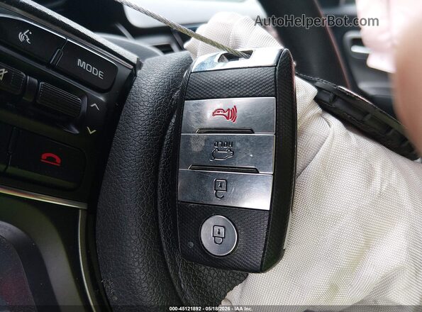 KNDCB3LC2H5079023 2017 KIA NIRO Синий Вид панели приборов