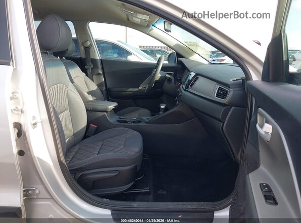 KNDCB3LC2K5336768 2019 KIA NIRO Silver წინა სალონის ხედი