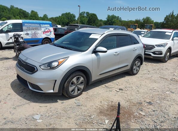 KNDCB3LC3K5253530 2019 KIA NIRO Silver წინა მარცხენა ხედი სამი მეოთხედიდან