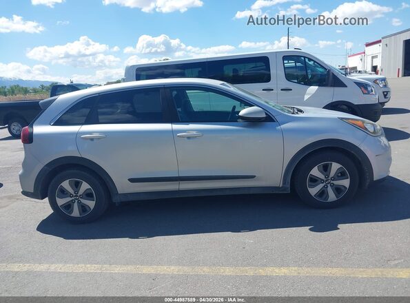 KNDCB3LC4J5184247 2018 KIA NIRO Silver 