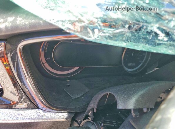 KNDCB3LC4L5378070 2020 KIA NIRO Silver Սարքավորումների վահանակի տեսք
