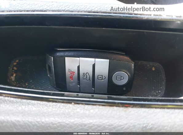 KNDCB3LC5H5049692 2017 KIA NIRO Gray Widok deski rozdzielczej