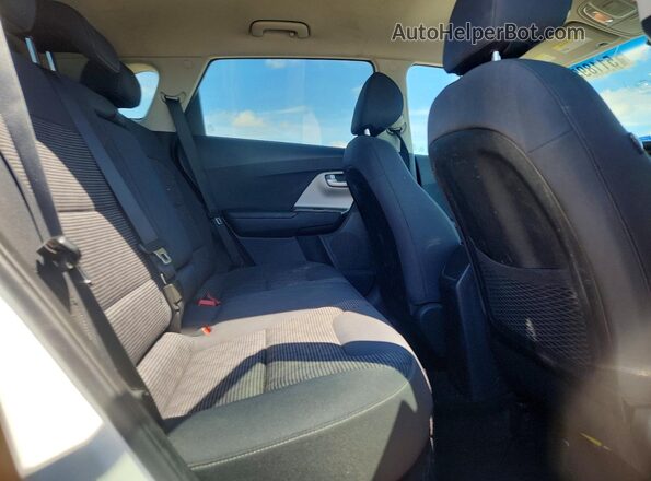 KNDCB3LC7K5221213 2019 KIA NIRO White უკანა სალონის ხედი