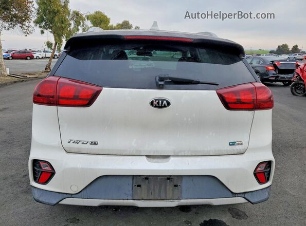 KNDCB3LC7L5365636 2020 KIA NIRO White Հետևի տեսք