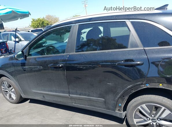 KNDCB3LC7N5548411 2022 KIA NIRO Black 