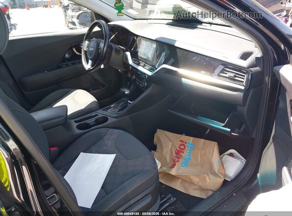 KNDCB3LC7N5548411 2022 KIA NIRO Black წინა სალონის ხედი