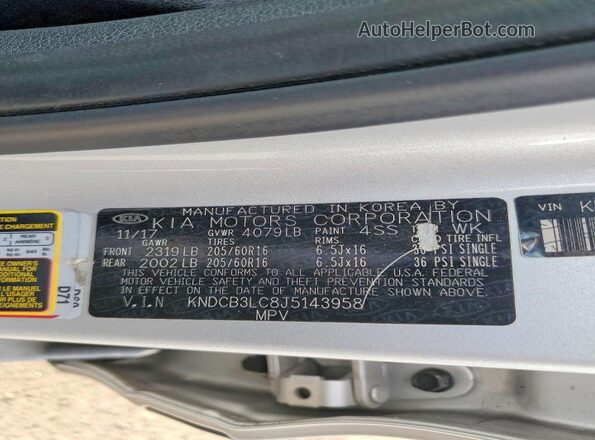 KNDCB3LC8J5143958 2018 KIA NIRO Silver Vista del compartimento del motor