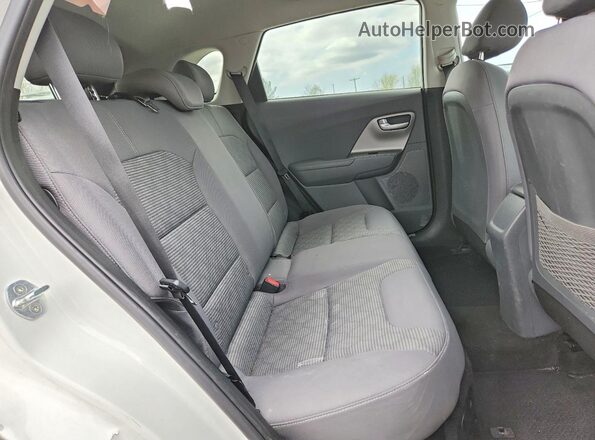 KNDCB3LC8L5424760 2020 KIA NIRO White Vista interior trasera