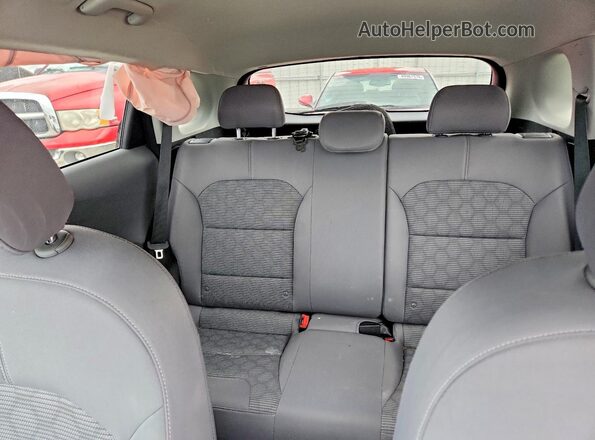 KNDCB3LC8L5424760 2020 KIA NIRO White Vista de los asientos traseros