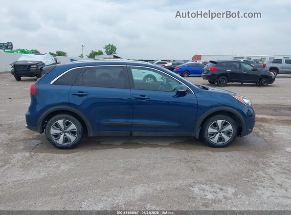 KNDCC3LC0K5339052 2019 KIA NIRO Blue Rear interior view