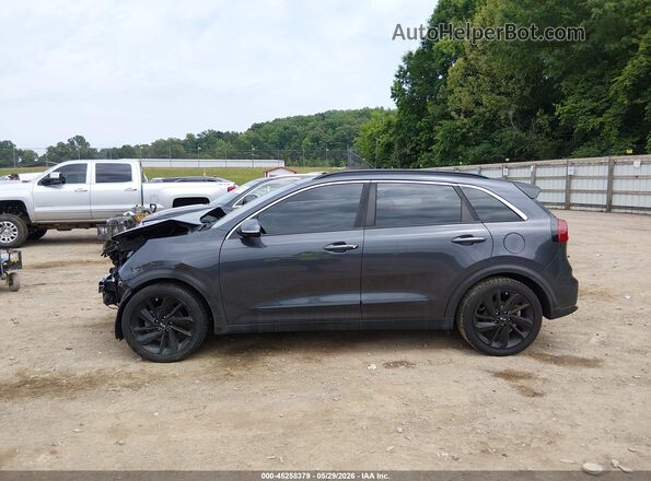 KNDCC3LC1J5137870 2018 KIA NIRO Gray 