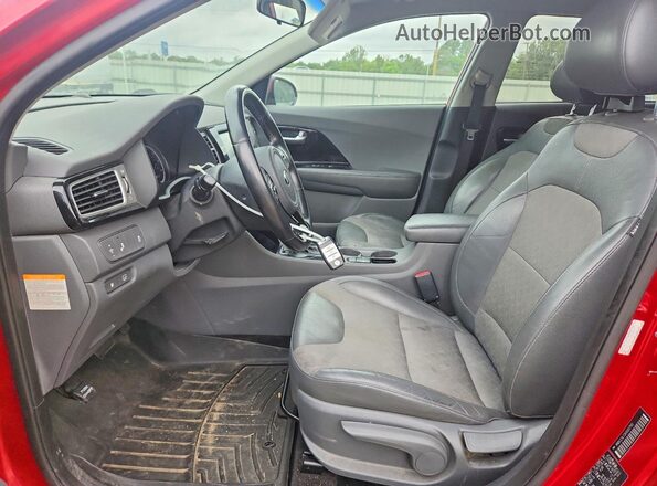 KNDCC3LC2H5057911 2017 KIA NIRO Красный Вид салона спереди