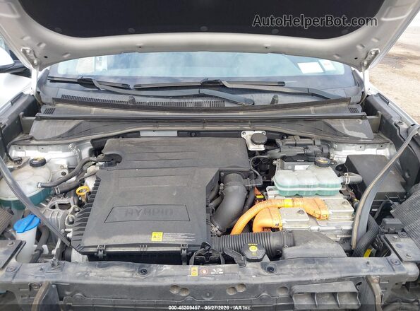 KNDCC3LC2J5176077 2018 KIA NIRO Gray Widok z tyłu