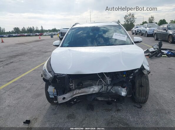KNDCC3LC7N5516832 2022 KIA NIRO Белый Вид задней части салона