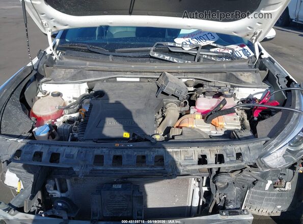 KNDCC3LC9M5482245 2021 KIA NIRO White უკანა ხედი