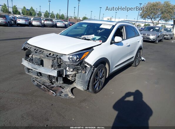 KNDCC3LC9M5482245 2021 KIA NIRO White წინა მარცხენა ხედი სამი მეოთხედიდან
