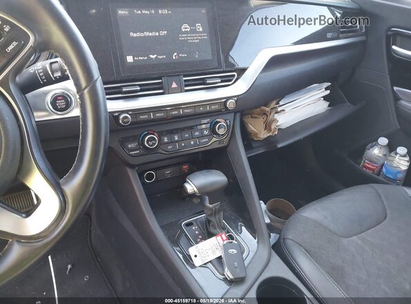 KNDCC3LC9M5482245 2021 KIA NIRO White წინა პანელის ხედი