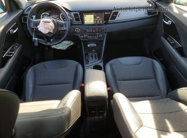 KNDCC3LCXJ5140119 2018 KIA NIRO Серый Вид панели приборов