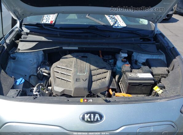 KNDCC3LG3K5020294 2019 KIA NIRO EV Silver Հետևի տեսք