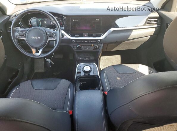 KNDCC3LG3N5153500 2022 KIA NIRO Black 