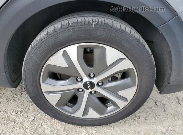 KNDCC3LG3N5161175 2022 KIA NIRO Gray 