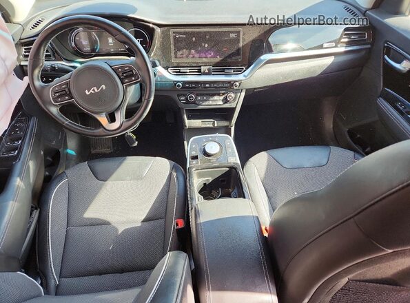 KNDCC3LG4N5116617 2022 KIA NIRO Gray Vista del salpicadero