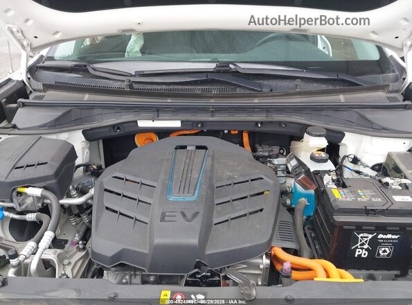 KNDCC3LG6N5147657 2022 KIA NIRO EV White Rear view