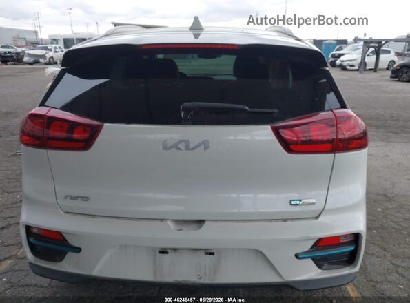 KNDCC3LG6N5147657 2022 KIA NIRO EV White 