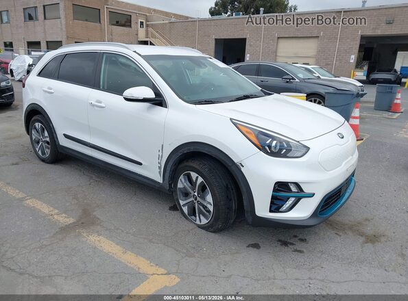 KNDCC3LG9L5047548 2020 KIA NIRO EV Белый Вид спереди