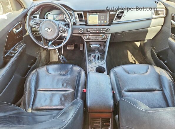 KNDCE3LC2H5047132 2017 KIA NIRO Black Widok deski rozdzielczej