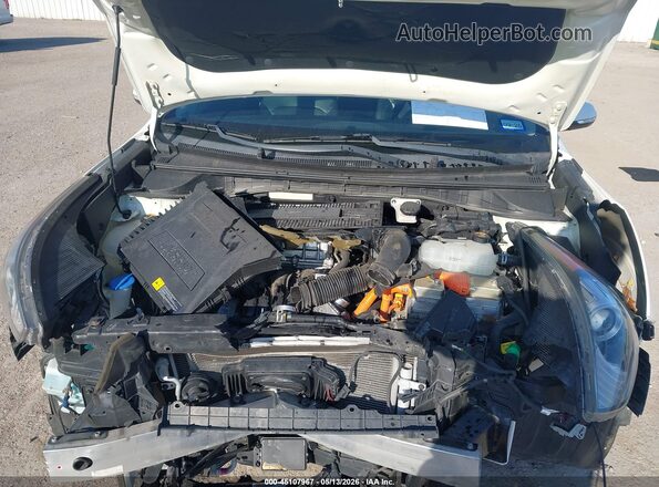 KNDCE3LC9K5216263 2019 KIA NIRO White 